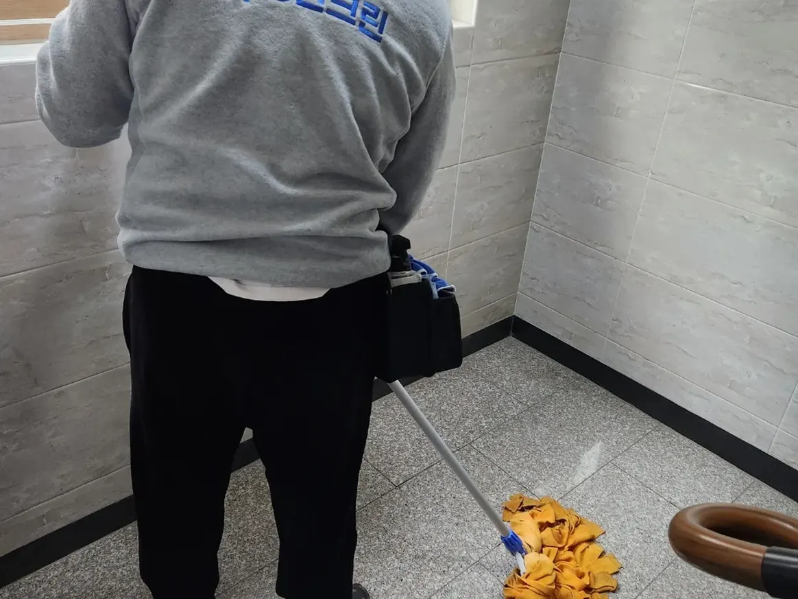 파주시 검산동 빌라 복도·대기 동선 야간 위생청소 사례 - 행진크린