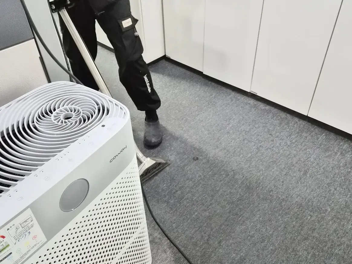 가평군 조종면 사업장 로비·복도 카페트 바닥 위생청소 사례 - 행진크린